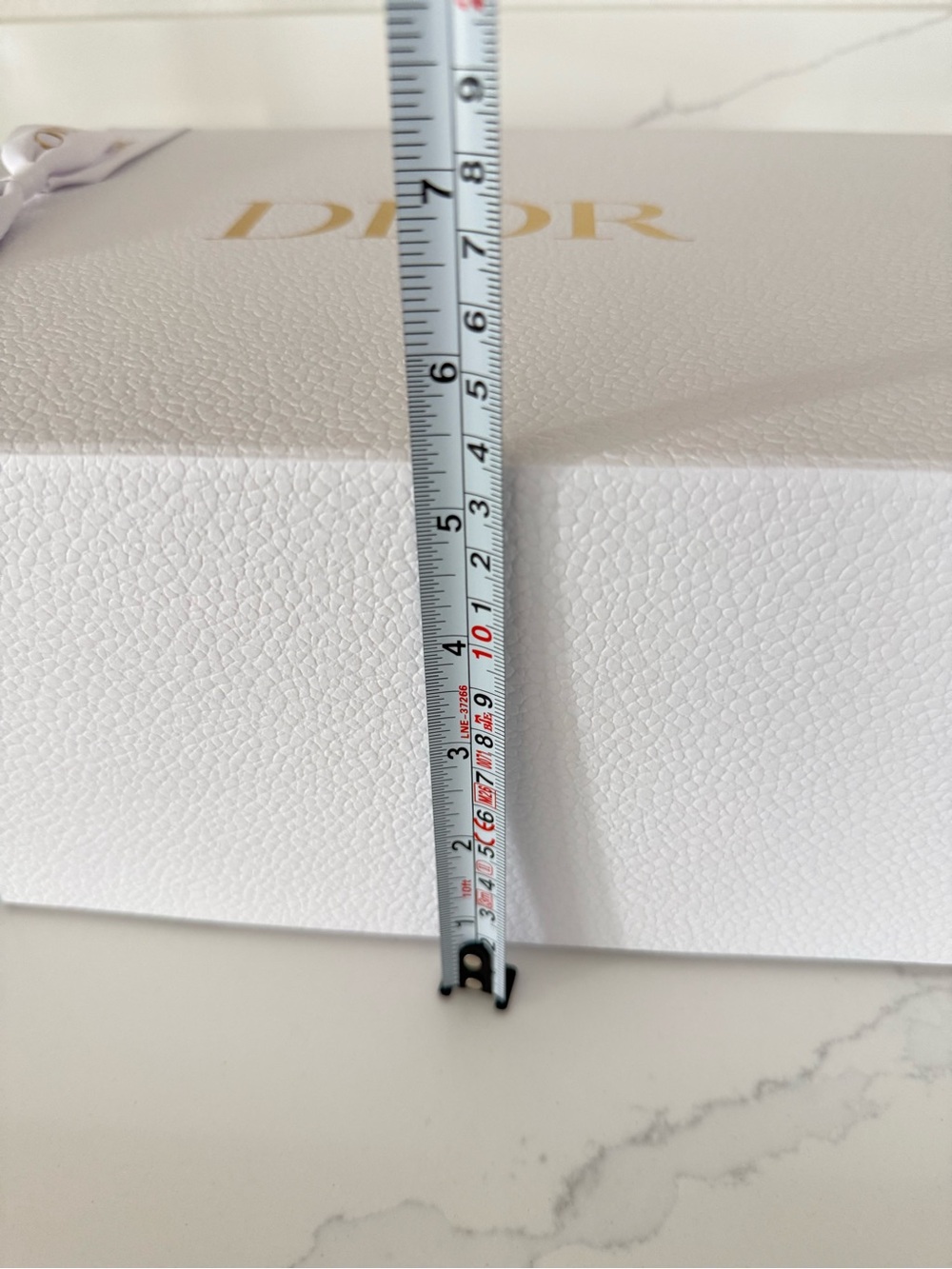 Dior Gift Box with Ribbon β¨π - Picture 6 of 8